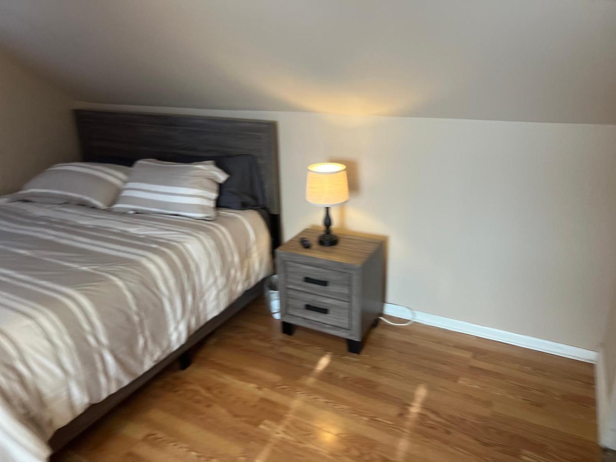 Spacious 3 Bedroom Ewing Home -Quiet เทรนตัน ภายนอก รูปภาพ